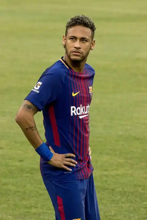 出一起引人 出一起引人