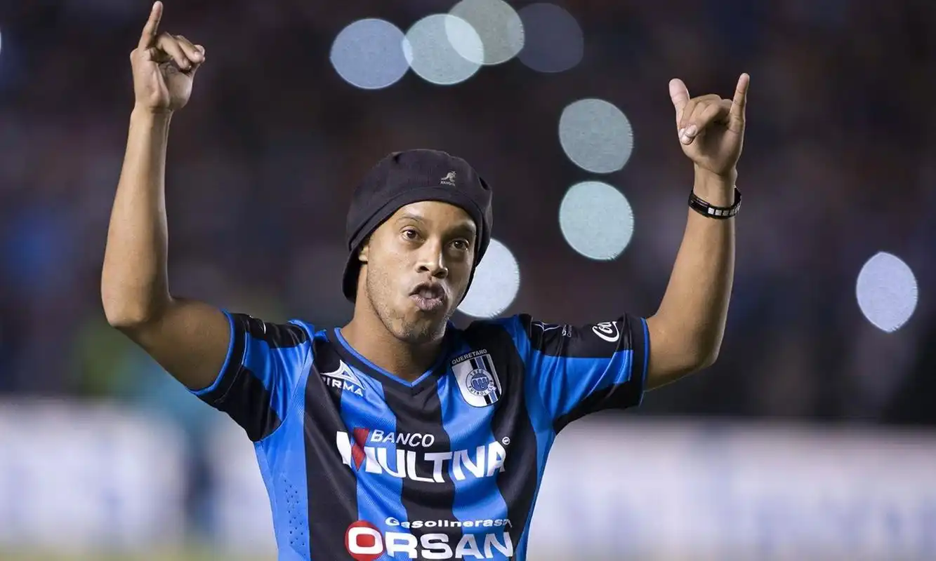 虽然他目前 虽然他目前